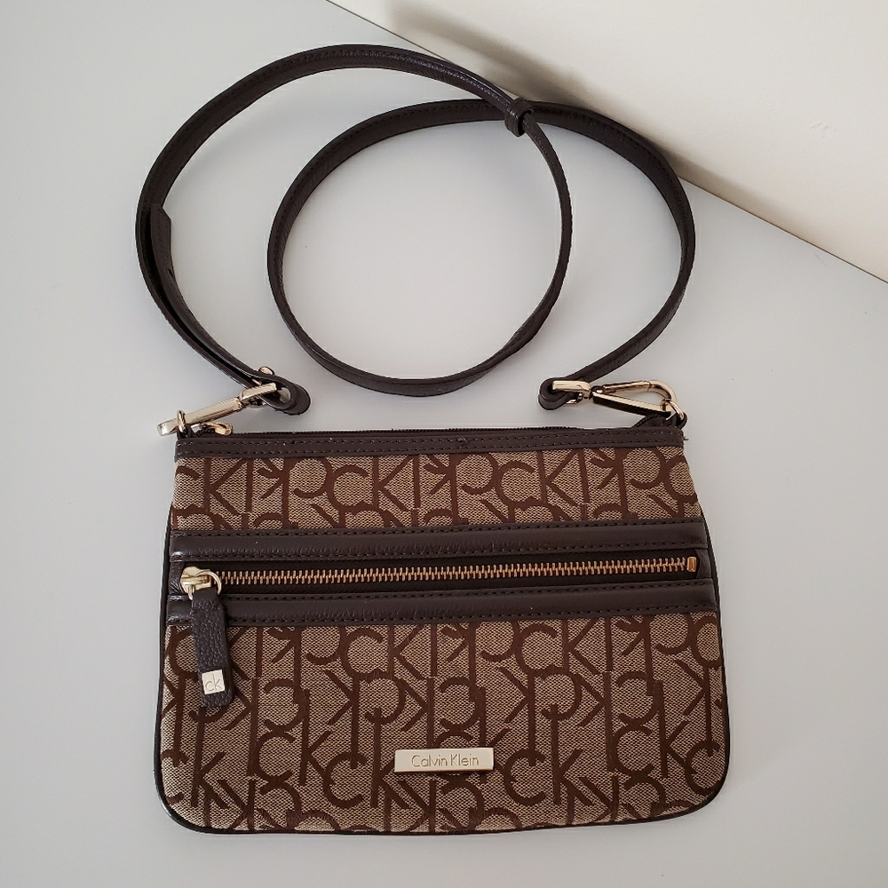 Calvin Klein crossbody swing bag